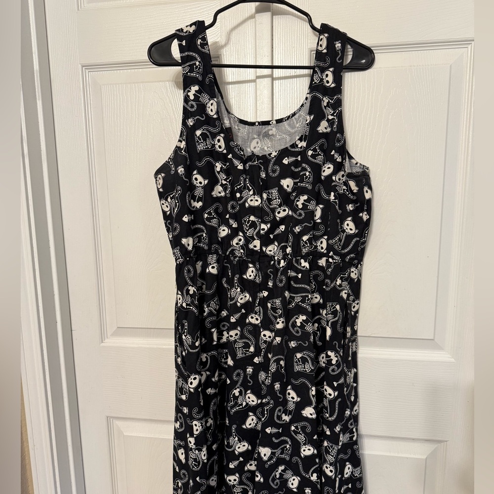 Retro midi dress black and white cat skeleton, size 1X with pockets